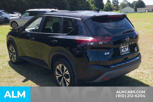 Used 2023 Nissan Rogue SV image 10