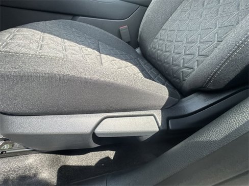 New 2025 Nissan Kicks SV image 12