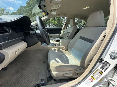 Used 2013 Toyota Camry LE image 11
