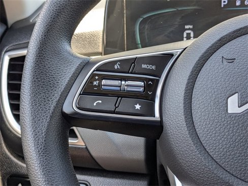 Used 2024 Kia Seltos LX image 28