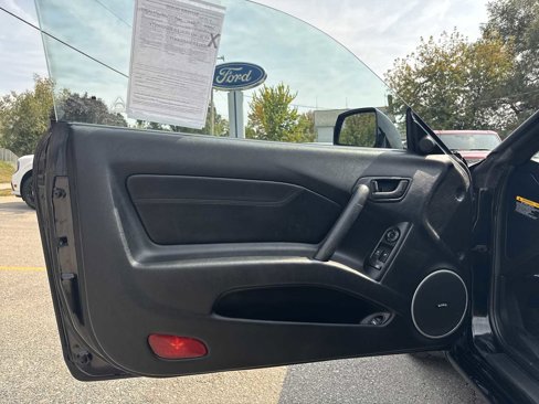 Used 2003 Hyundai Tiburon GT image 13