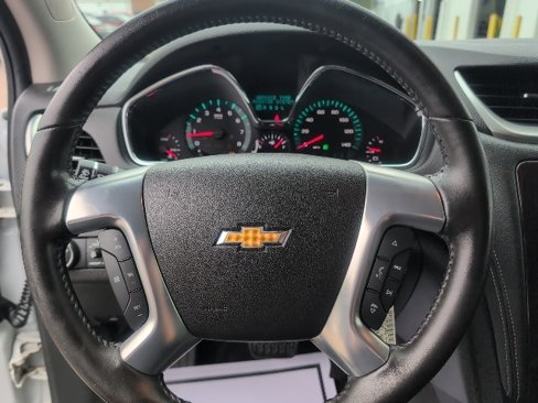 Used 2017 Chevrolet Traverse LT w/ Style and Technology Package image 18