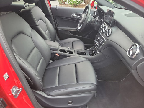 Used 2020 Mercedes-Benz GLA 250 image 14