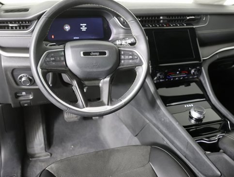 Used 2023 Jeep Grand Cherokee L Laredo image 12