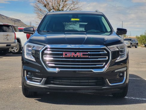 Used 2022 GMC Terrain SLT image 3