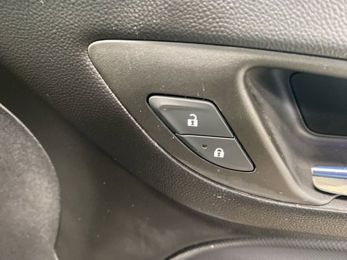 Used 2022 Chevrolet Equinox RS image 27