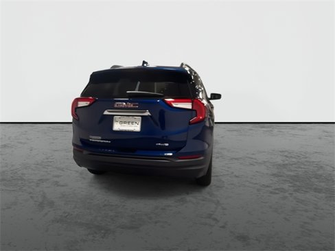 Used 2023 GMC Terrain SLE w/ Driver Convenience Package image 8