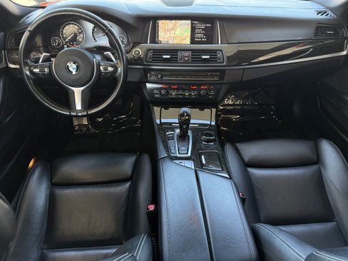 Used 2016 BMW 550i Sedan image 19