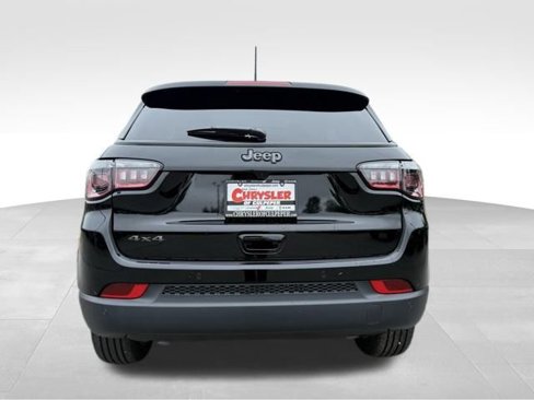 New 2025 Jeep Compass Limited image 14