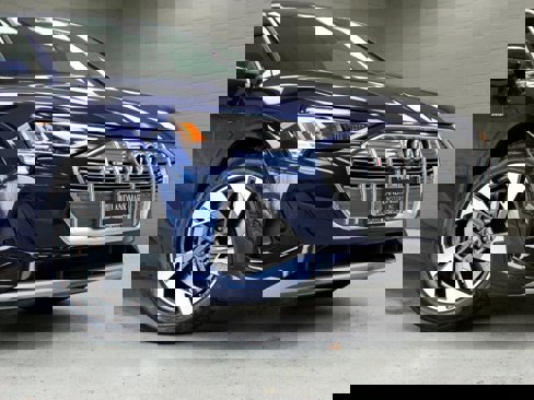 Used 2023 Audi e-tron Premium Plus w/ Premium Plus Package image 6