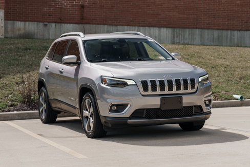 Used 2020 Jeep Cherokee Limited image 2