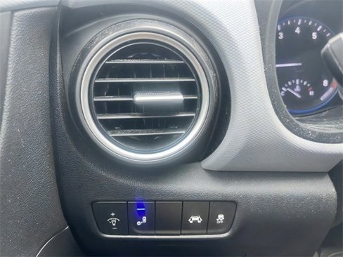 Used 2020 Hyundai Kona Limited image 25