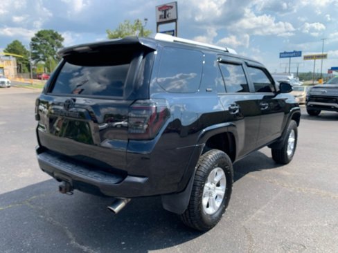 Used 2015 Toyota 4Runner SR5 image 3