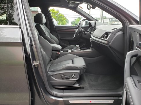 Used 2024 Audi Q5 2.0T Premium Plus w/ Premium Plus Package image 18