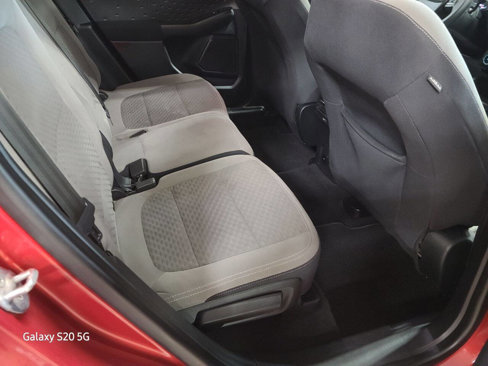 Used 2020 Ford Escape SE image 17