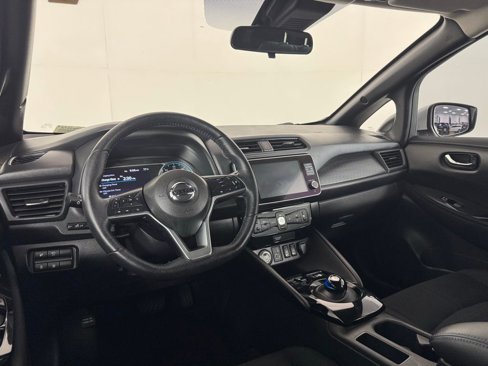 Used 2022 Nissan Leaf SV image 18