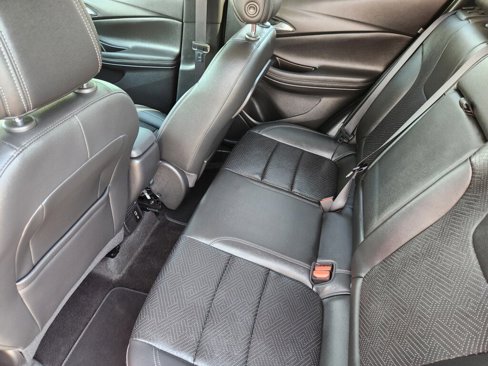 Used 2023 Buick Encore GX Essence w/ Experience Buick Package image 9
