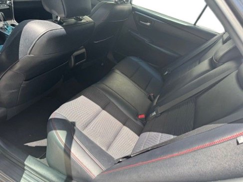 Used 2015 Toyota Camry SE image 10