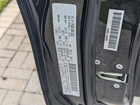 Used 2020 Jeep Cherokee Limited image 19