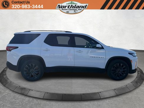 Used 2023 Chevrolet Traverse RS image 4