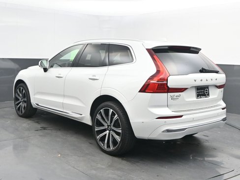 Certified 2023 Volvo XC60 B5 Ultimate w/ Protection Package Premier image 5