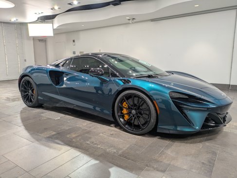 Used 2025 McLaren Artura Spider image 23