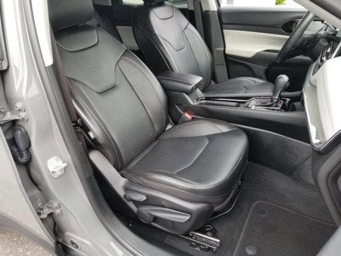 Certified 2022 Jeep Compass Limited image 11