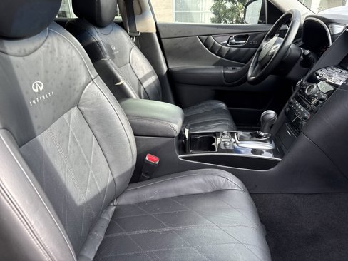 Used 2010 INFINITI FX35 AWD w/ Navigation Pkg image 19