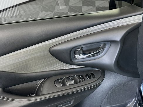 Used 2015 Nissan Murano SL w/ SL Technology Package image 18