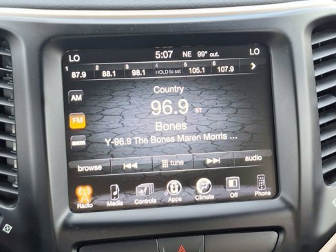 Used 2017 Jeep Cherokee Limited image 20
