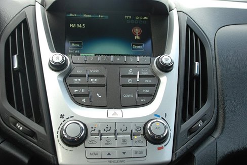 Used 2017 Chevrolet Equinox LT image 13