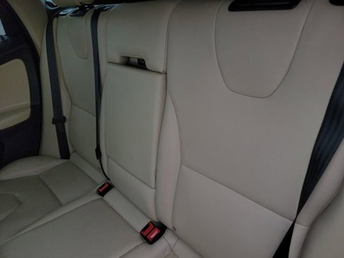 Used 2017 Volvo XC60 T5 Dynamic w/ Preferred Option Package image 10