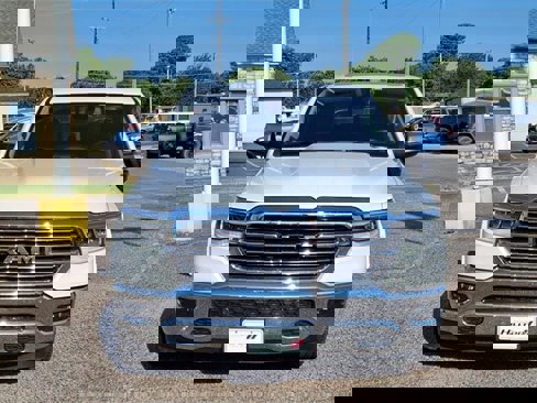 Used 2019 RAM 1500 Laramie image 25