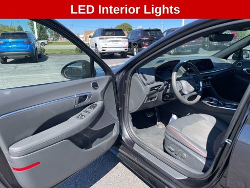 Used 2021 Hyundai Sonata SEL Plus w/ Tech Package image 11
