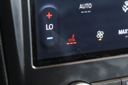 Used 2024 Ford Edge SEL image 33