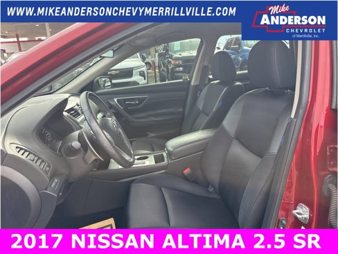 Used 2017 Nissan Altima 2.5 SR w/ Midnight Edition Package image 13