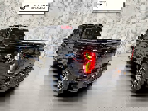 Used 2023 Chevrolet Colorado Z71 w/ Z71 Convenience Package 2 image 3