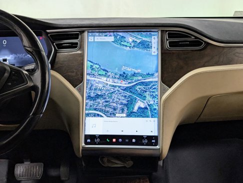 Used 2016 Tesla Model X 75D image 27