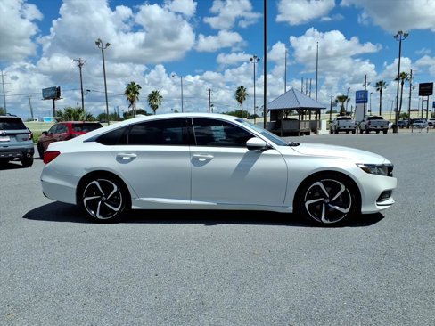 Used 2019 Honda Accord Sport image 9