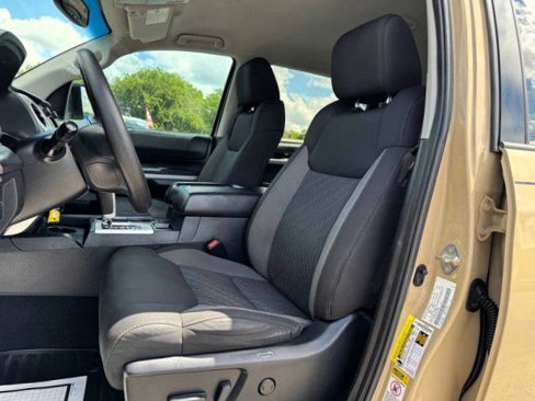 Used 2017 Toyota Tundra SR5 w/ SR5 Upgrade Package image 11