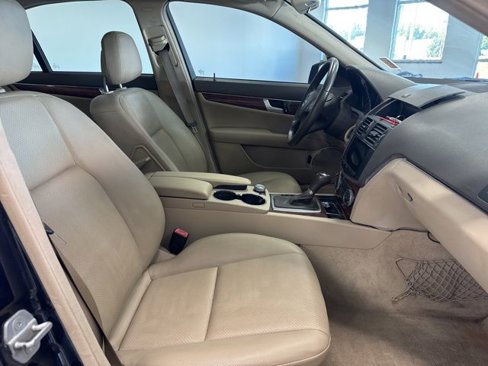 Used 2010 Mercedes-Benz C 300 4MATIC Sedan image 24