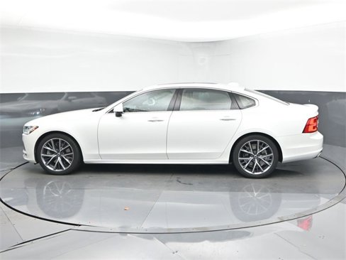 Used 2019 Volvo S90 T6 Momentum image 5