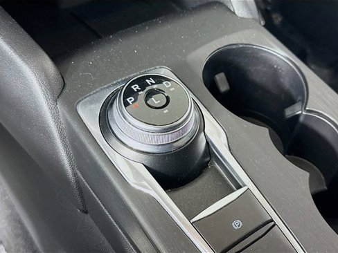 Used 2021 Ford Escape SE image 16