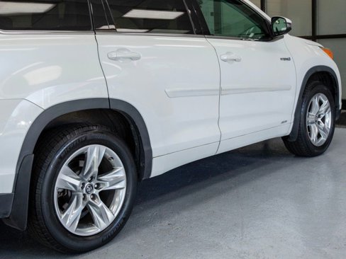 Used 2016 Toyota Highlander Limited image 38