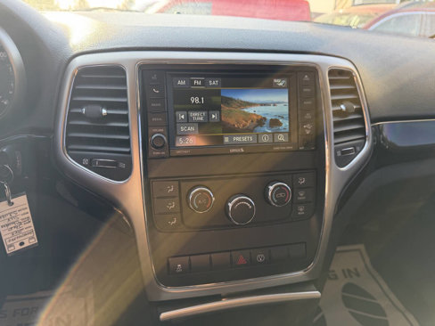 Used 2013 Jeep Grand Cherokee Laredo image 10