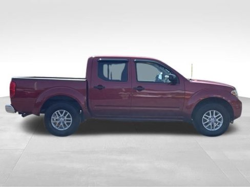 Used 2017 Nissan Frontier SV image 4