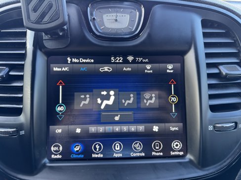 Used 2019 Chrysler 300 S image 30
