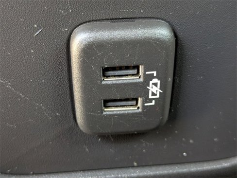 Used 2021 Chevrolet Equinox LT image 25