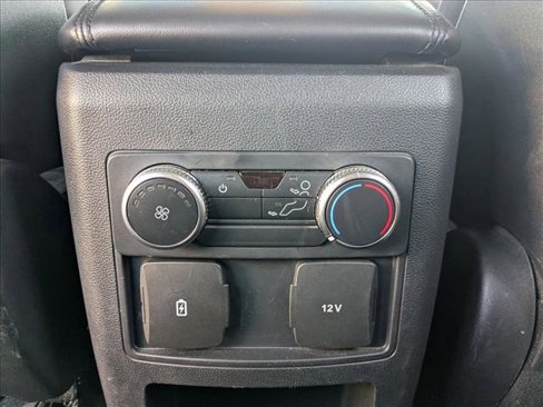 Used 2020 Ford Explorer XLT image 17