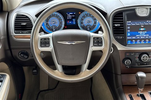 Used 2013 Chrysler 300 C Luxury Series w/ Beats Audio Group image 20
